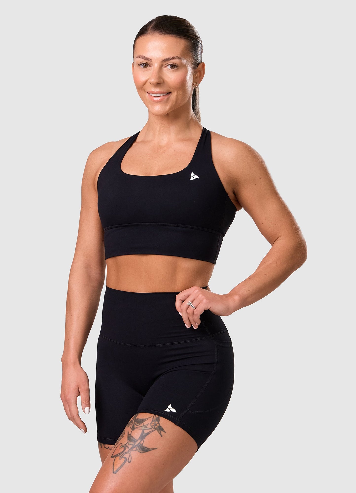 ROXI 6" Shorts BLACK EDITION