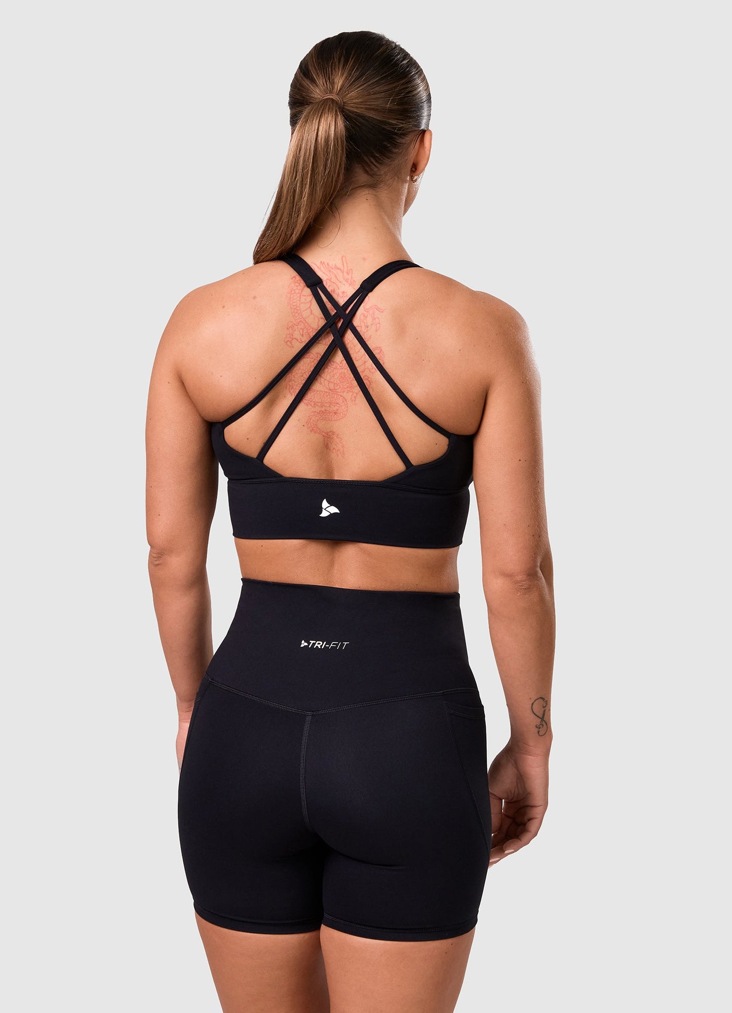 ROXI 6" Shorts BLACK EDITION
