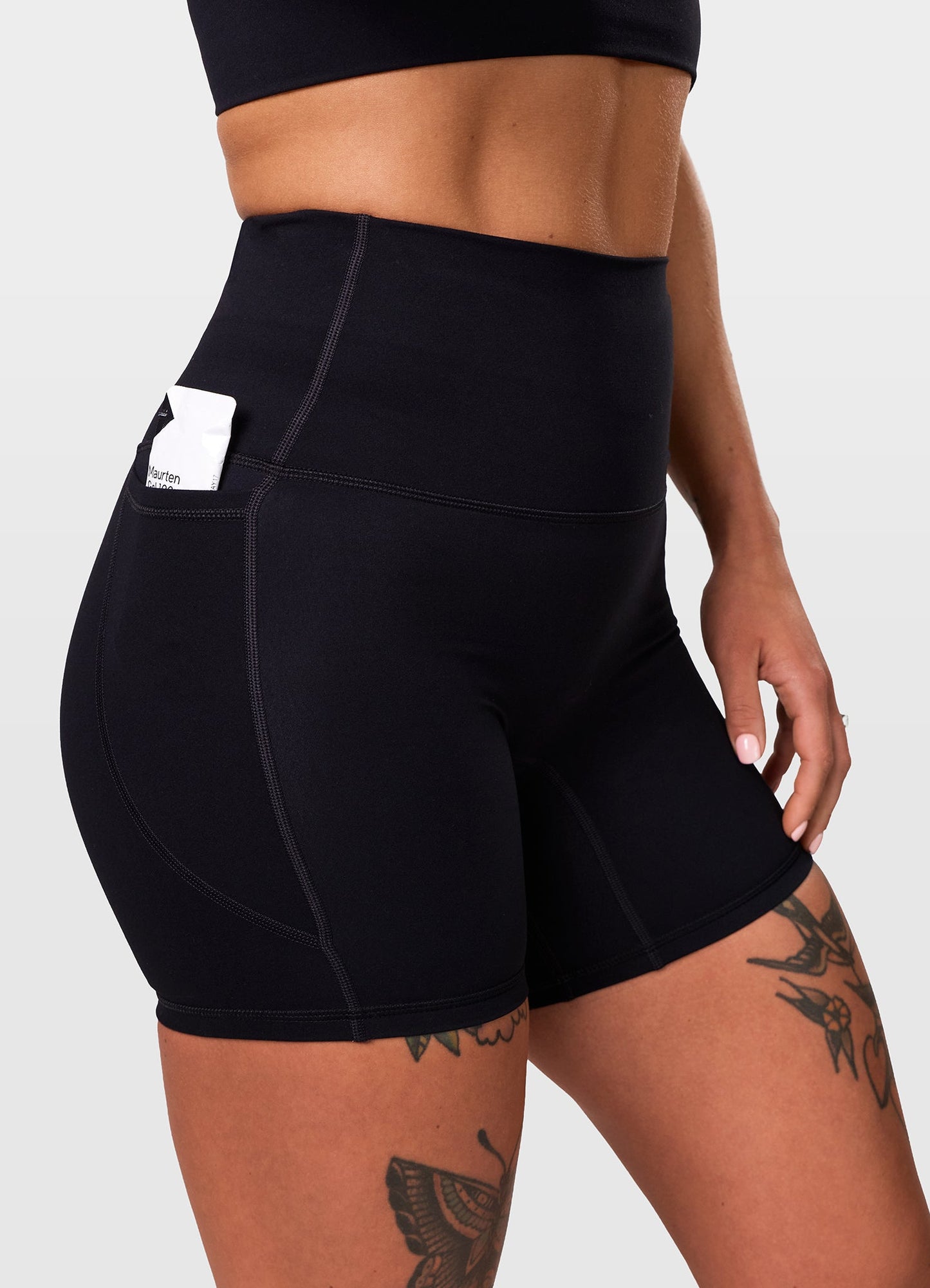 ROXI 6" Shorts BLACK EDITION